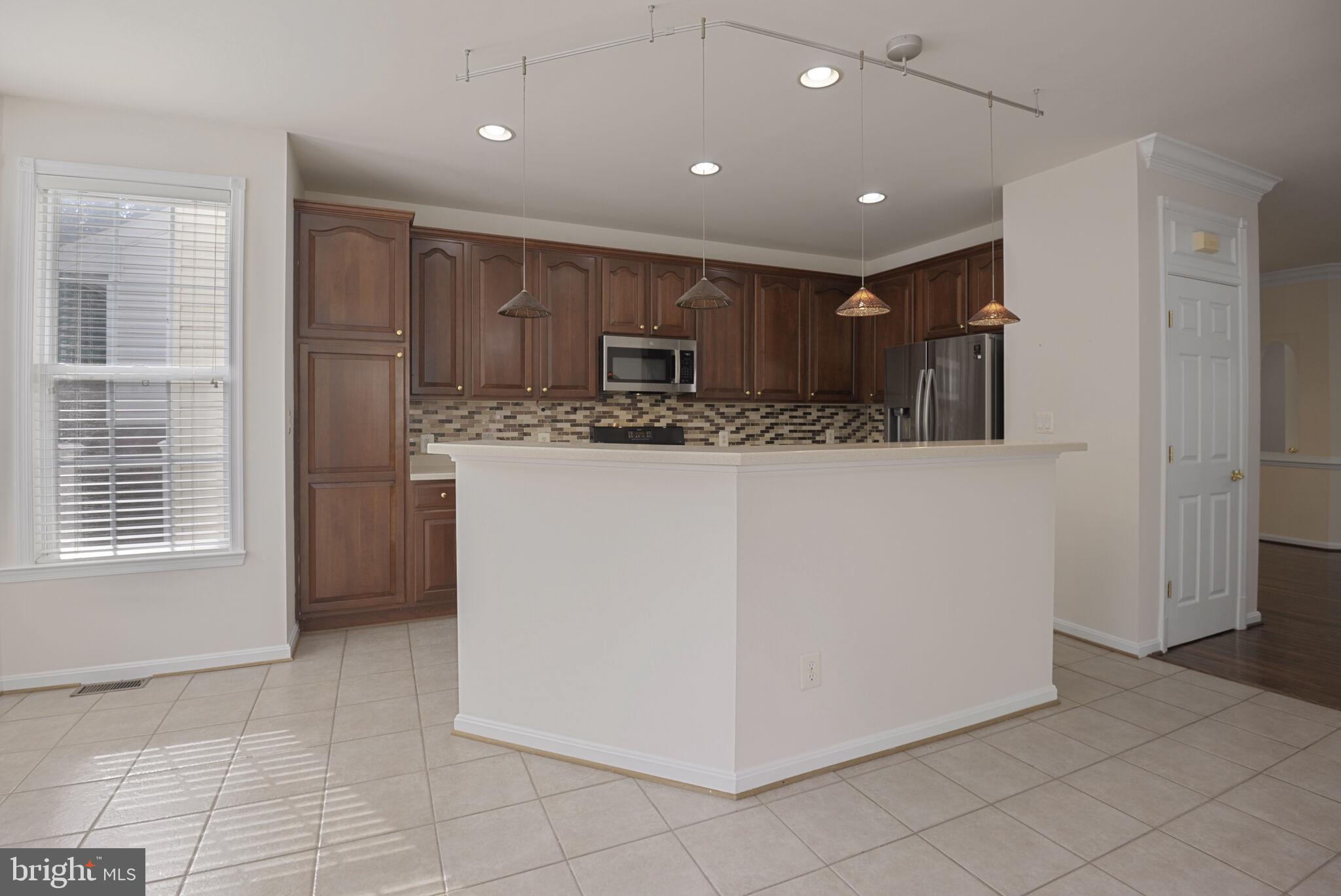 POTOMAC LAKES - Residential