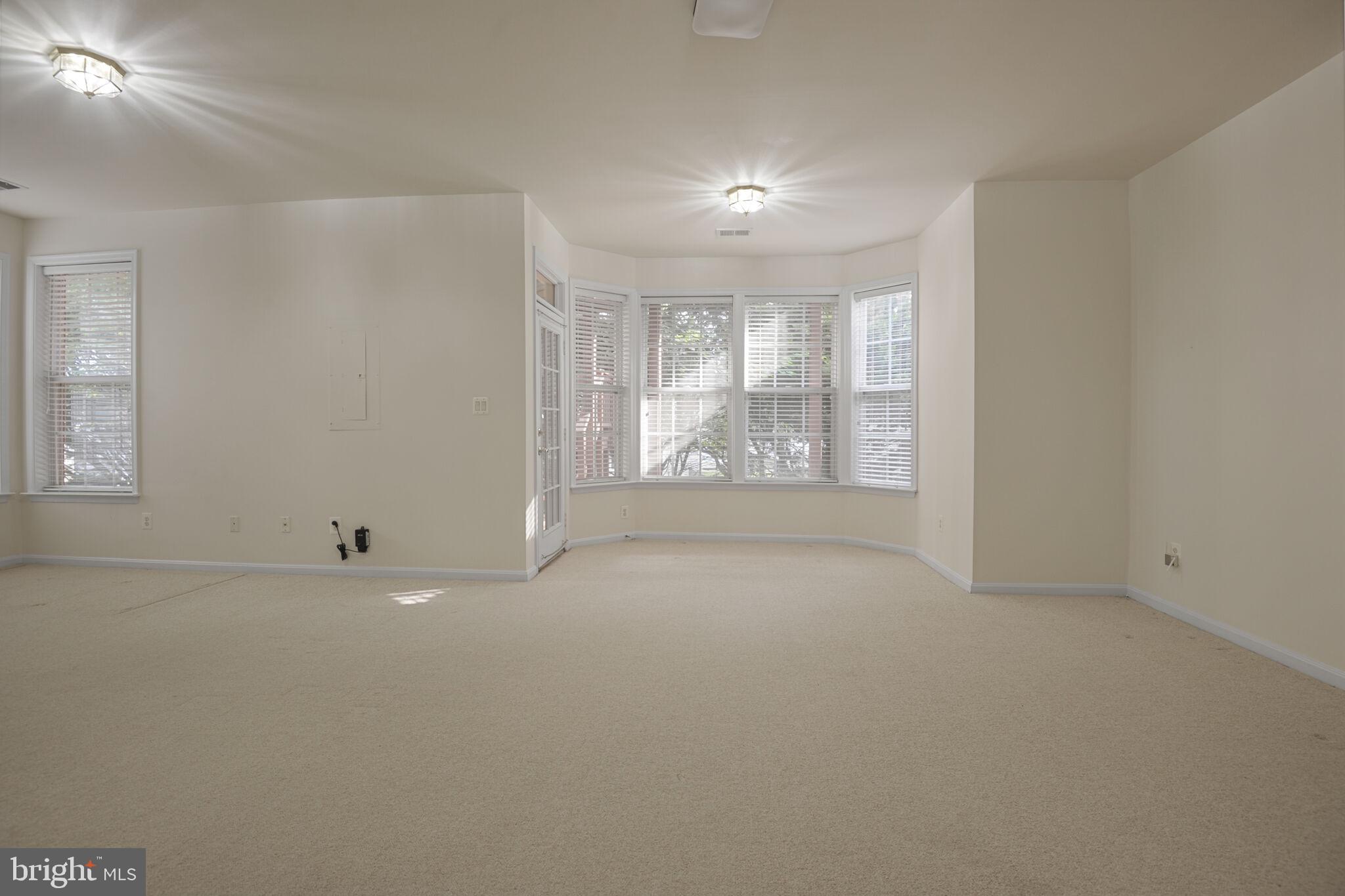 POTOMAC LAKES - Residential