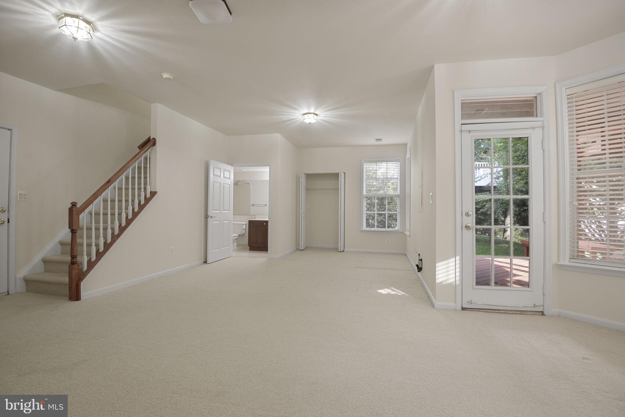 POTOMAC LAKES - Residential