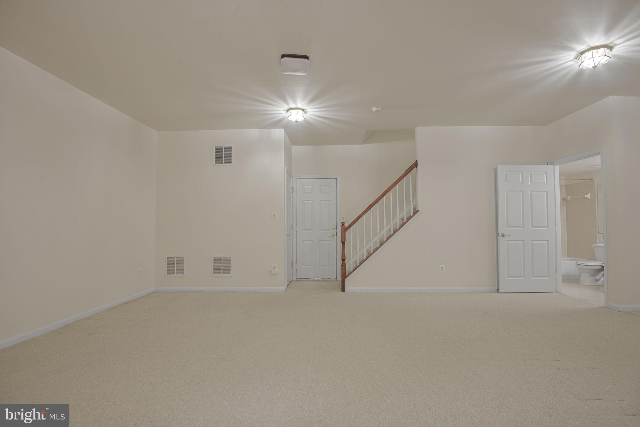 POTOMAC LAKES - Residential