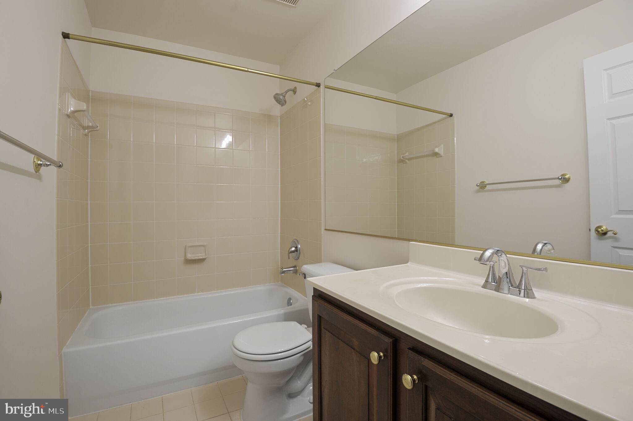 POTOMAC LAKES - Residential