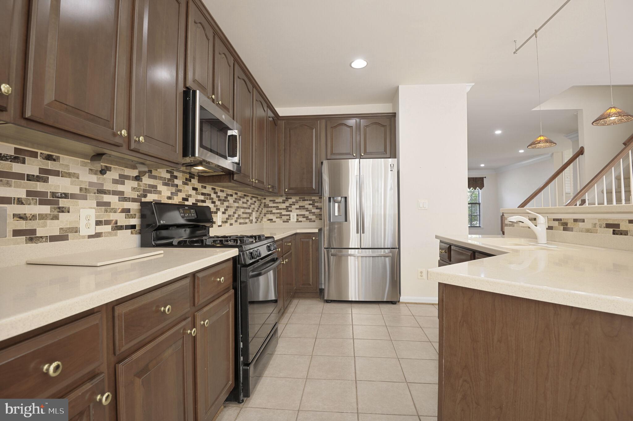 POTOMAC LAKES - Residential