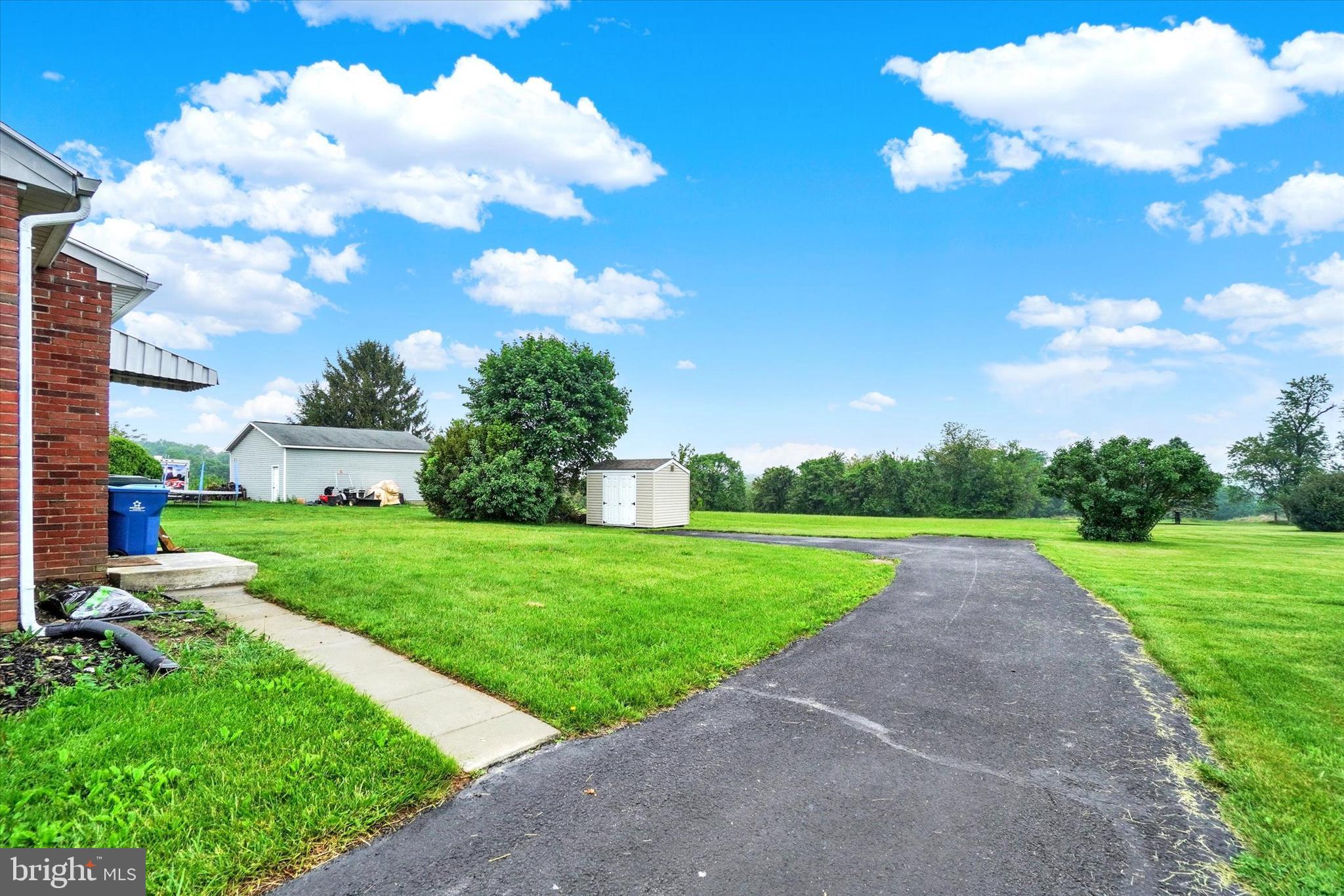 RED LION - Residential