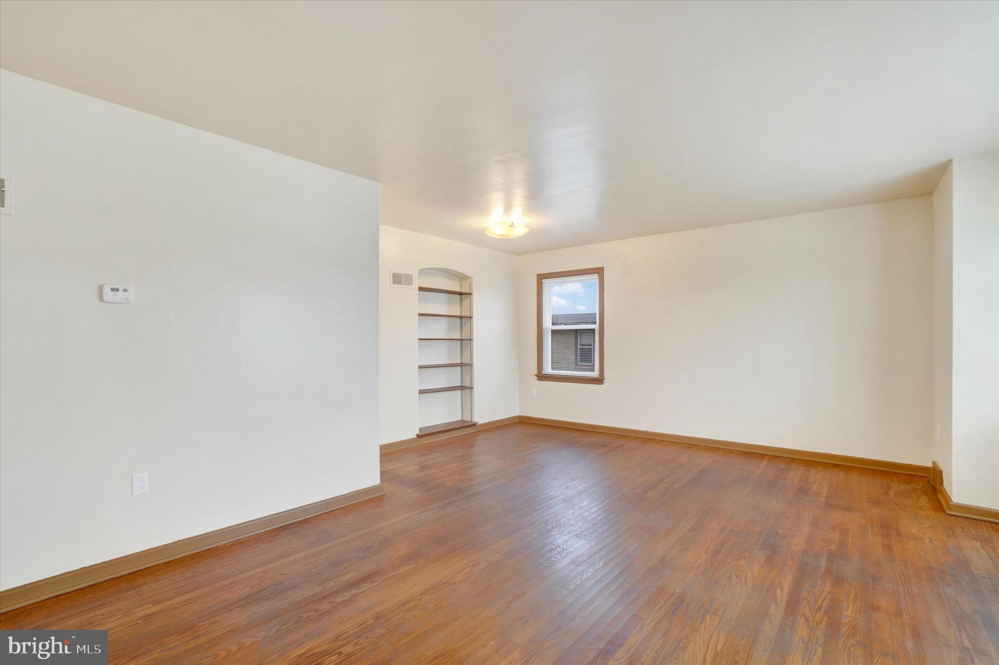 RED LION - Residential