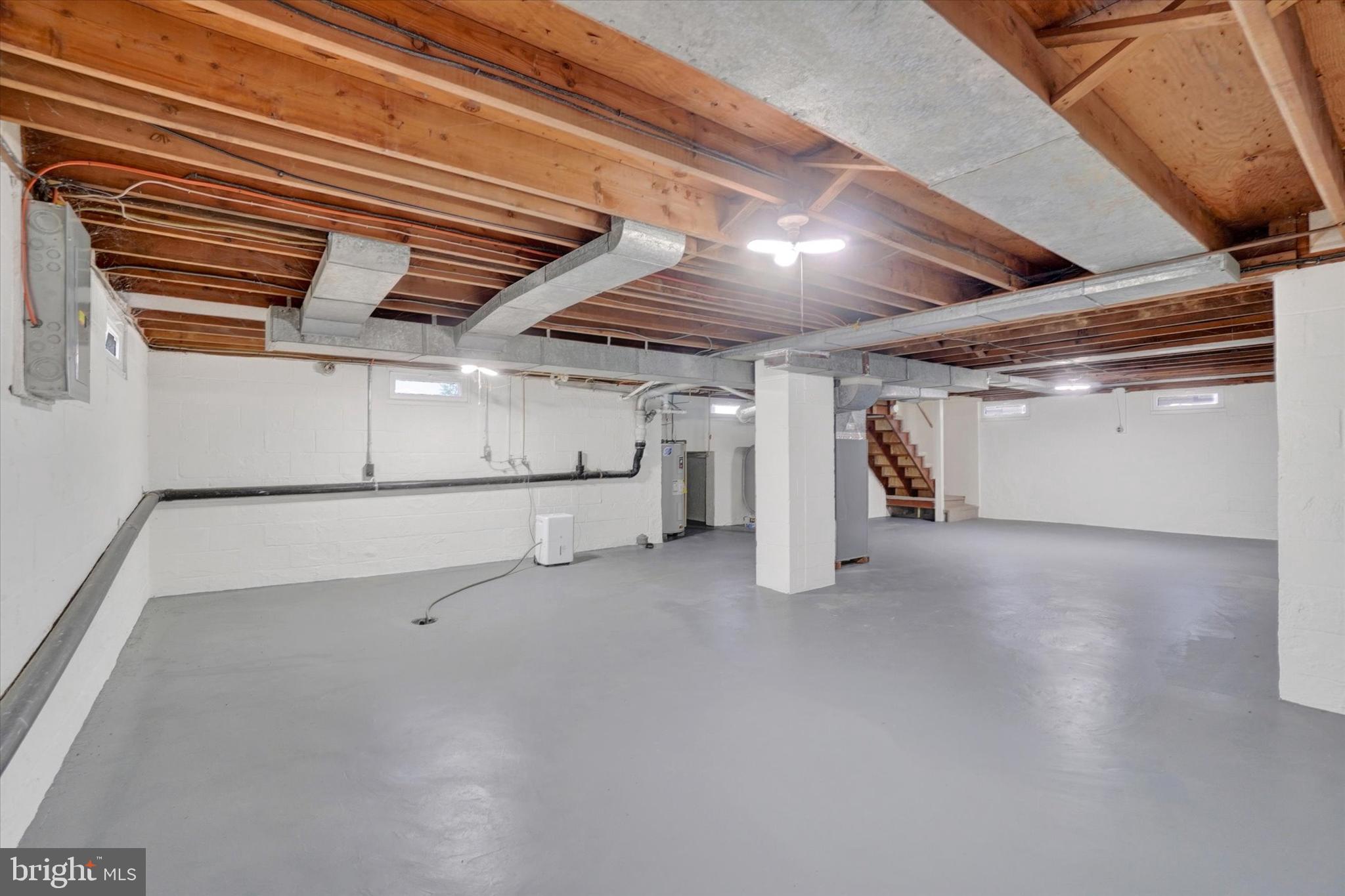 RED LION - Residential