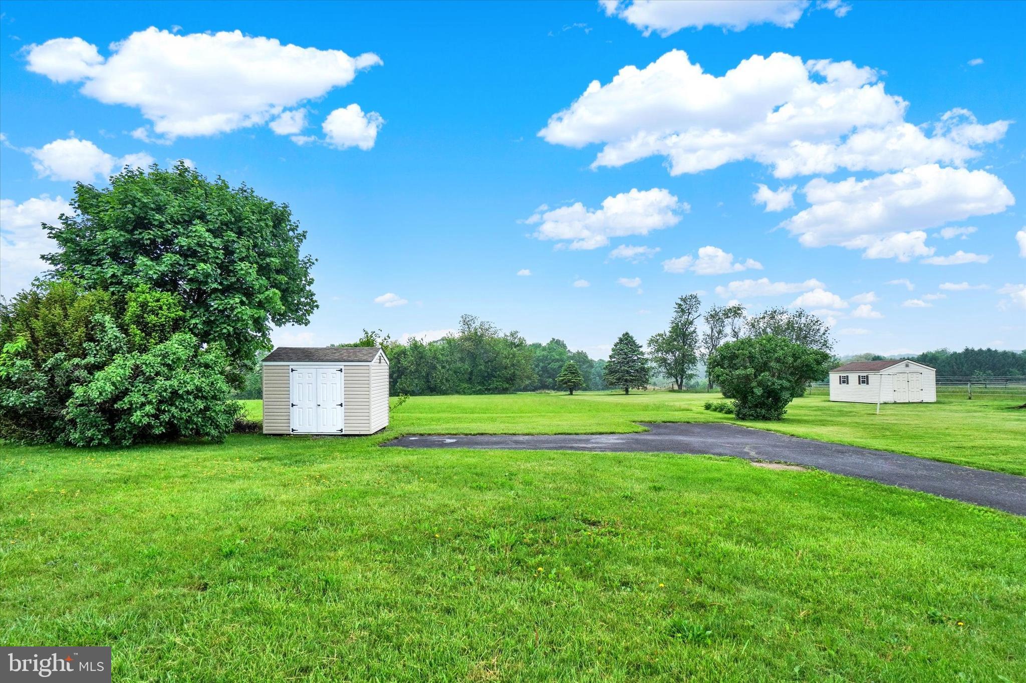 RED LION - Residential