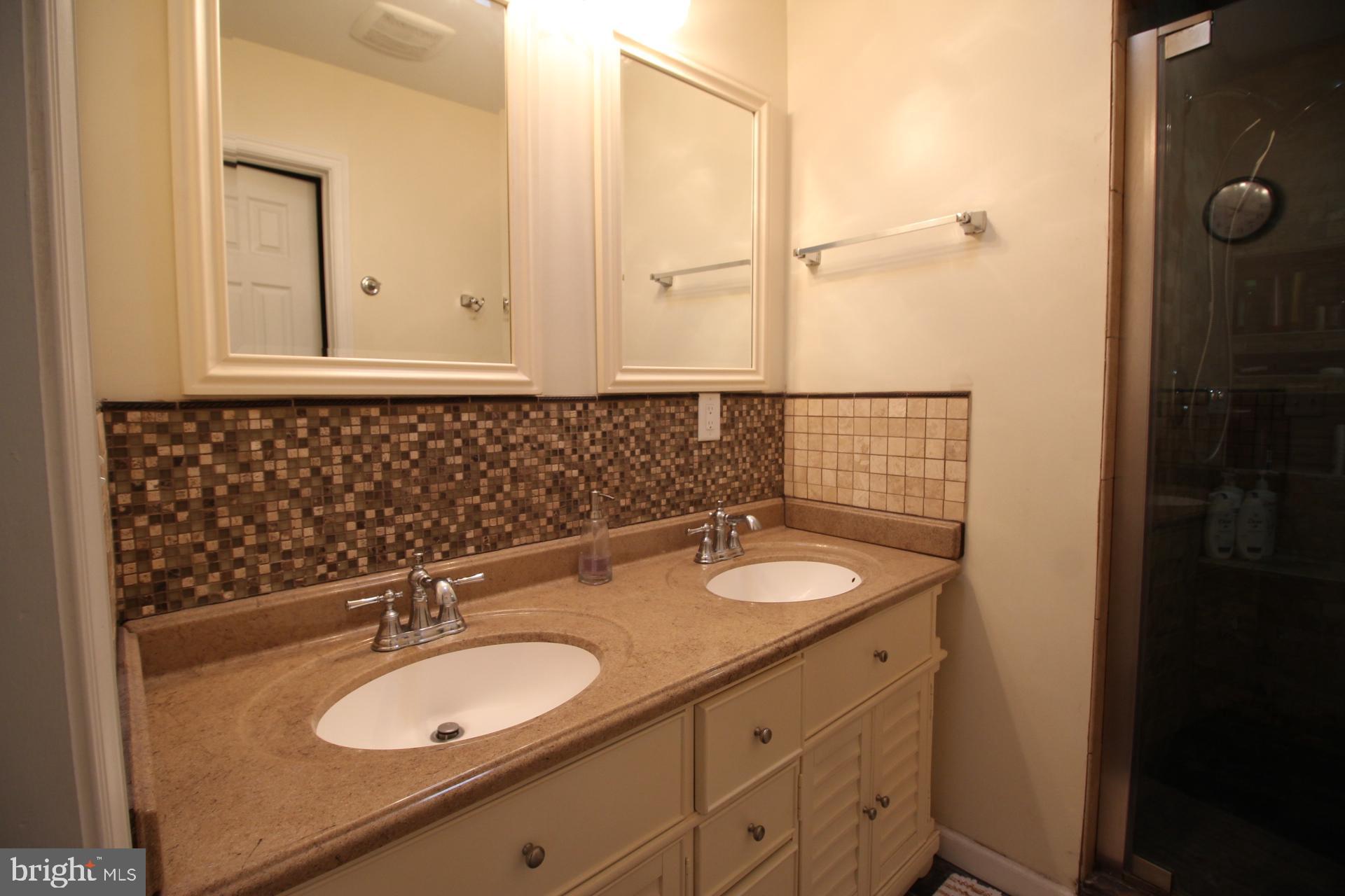 CHANTILLY HIGHLANDS - Residential Lease