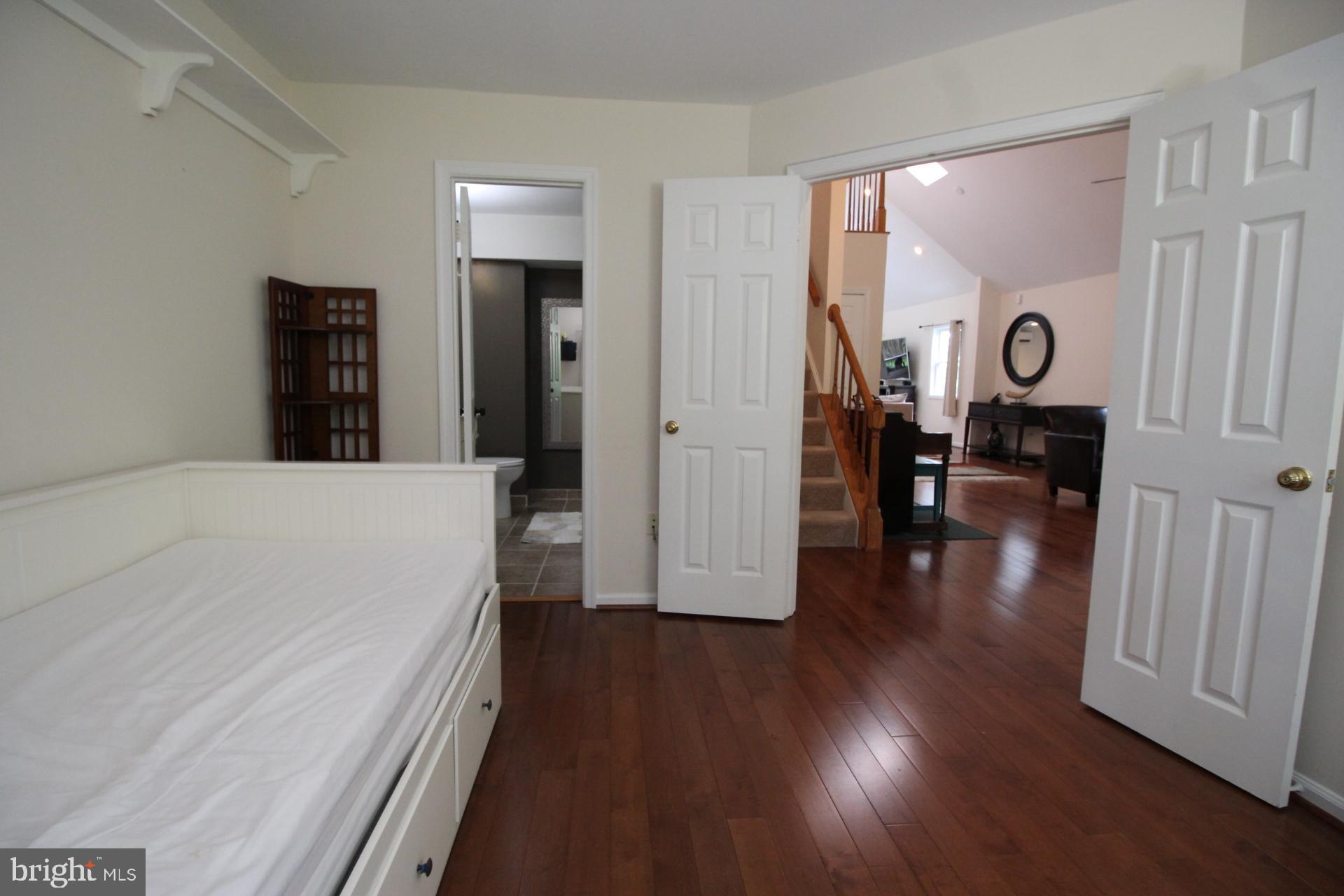 CHANTILLY HIGHLANDS - Residential Lease