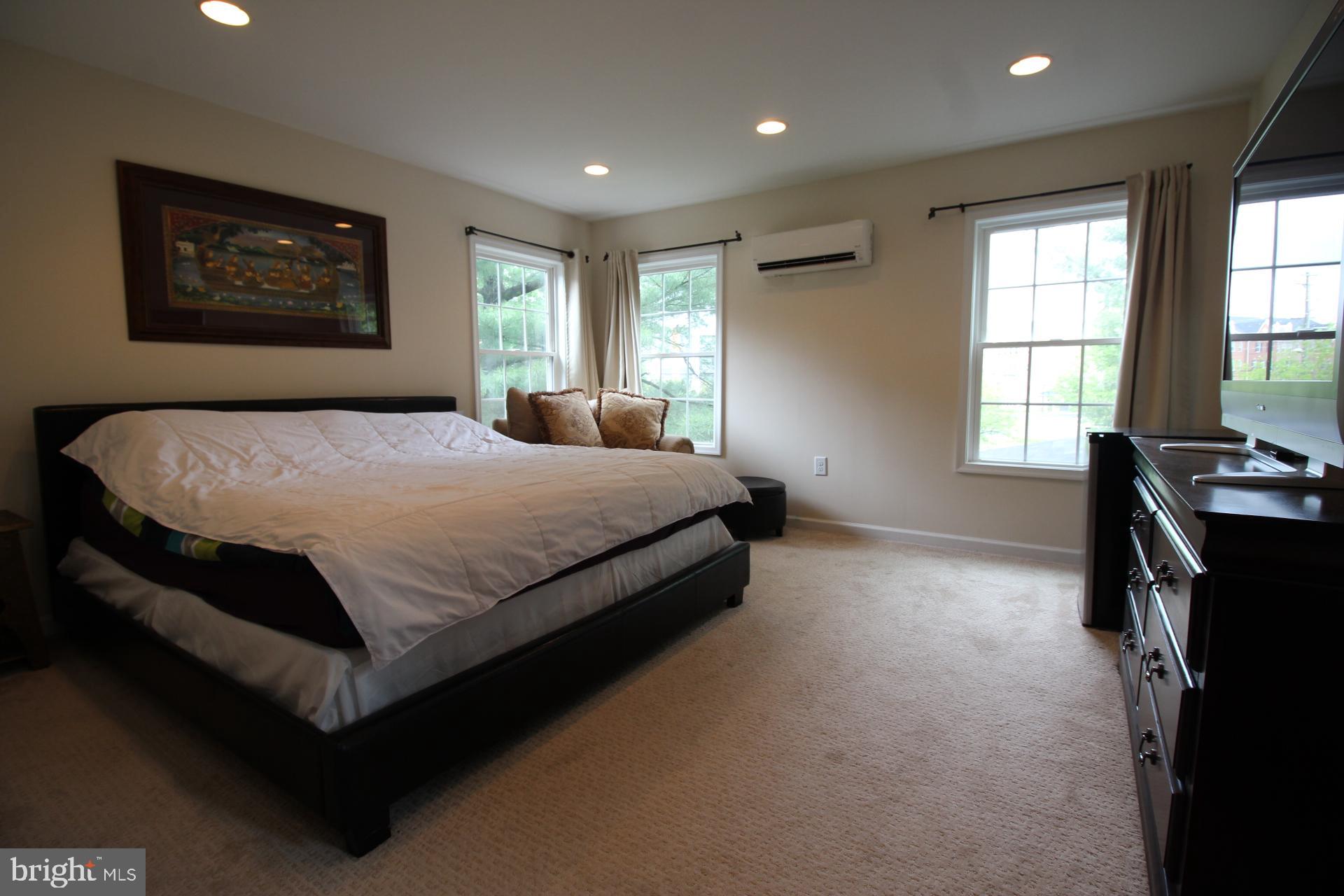 CHANTILLY HIGHLANDS - Residential Lease