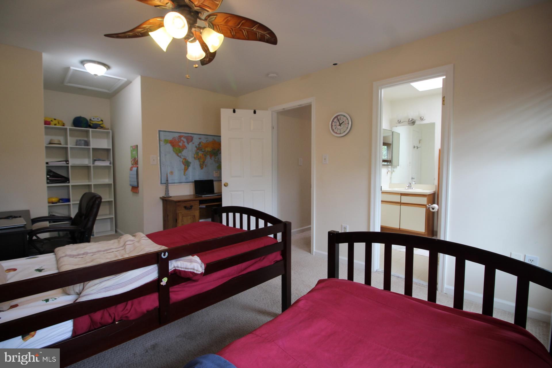 CHANTILLY HIGHLANDS - Residential Lease