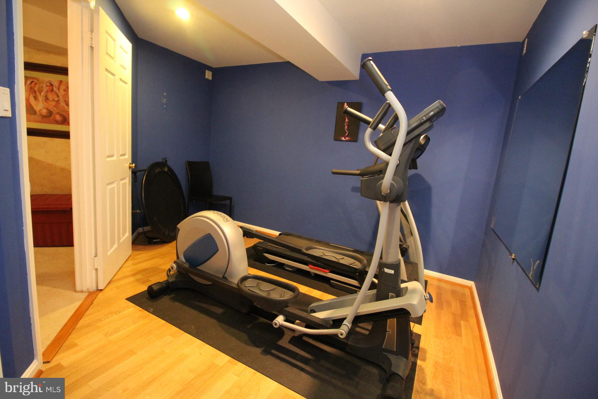 CHANTILLY HIGHLANDS - Residential Lease