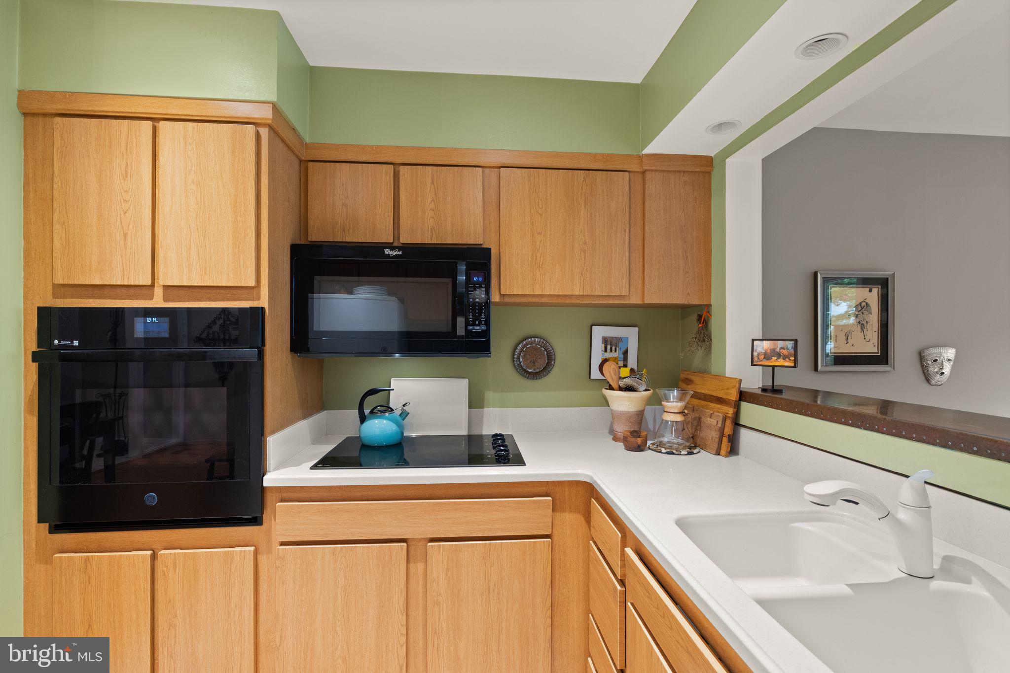 RESTON - Residential