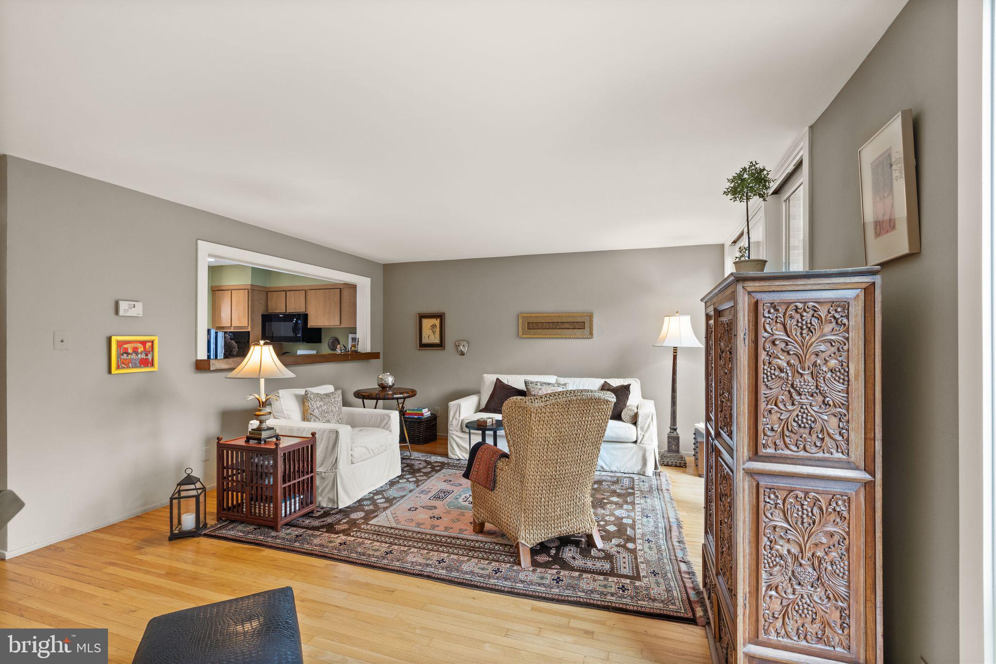 RESTON - Residential