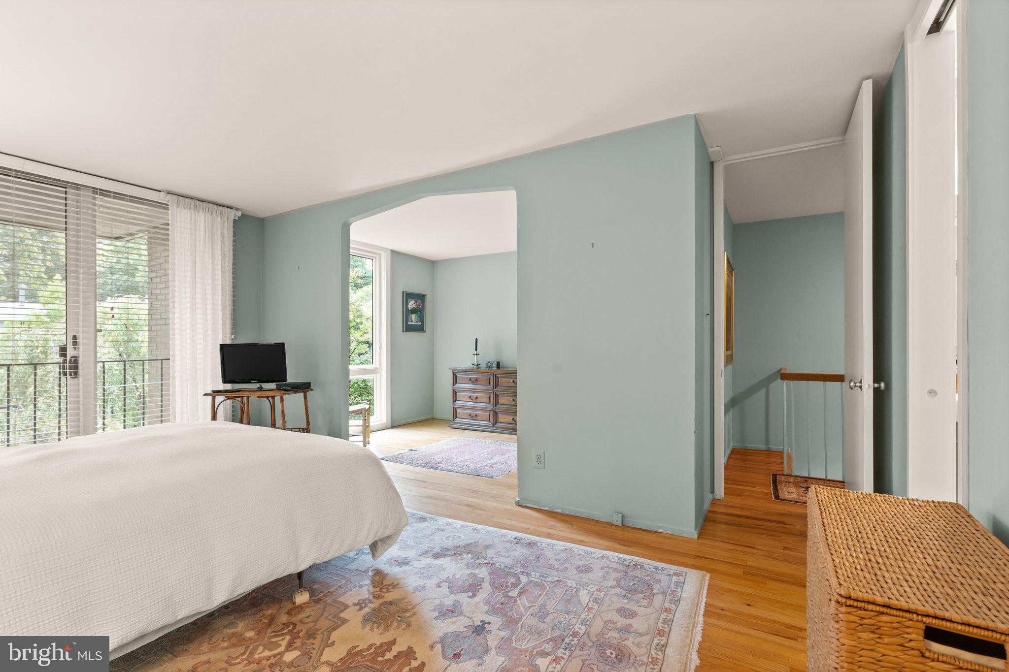 RESTON - Residential