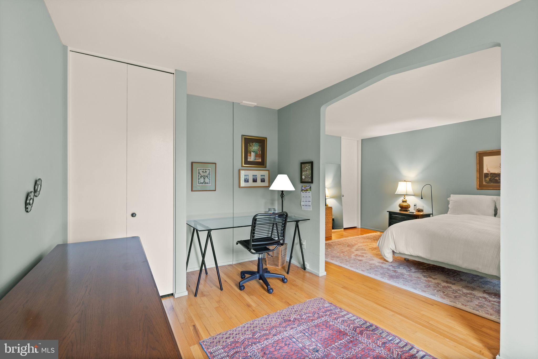 RESTON - Residential