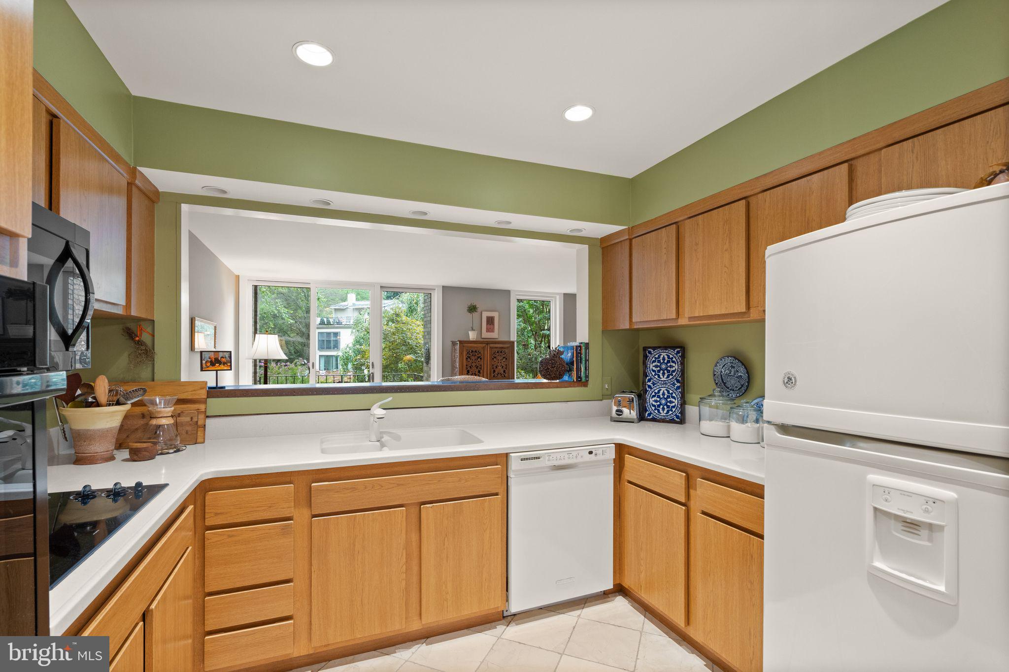 RESTON - Residential