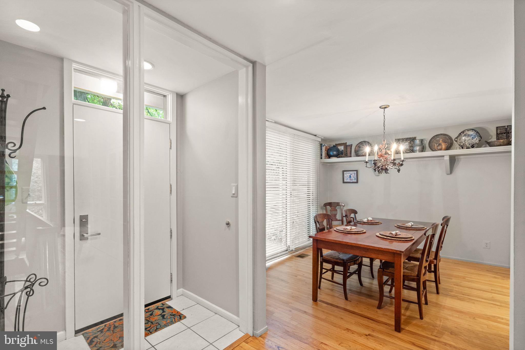 RESTON - Residential