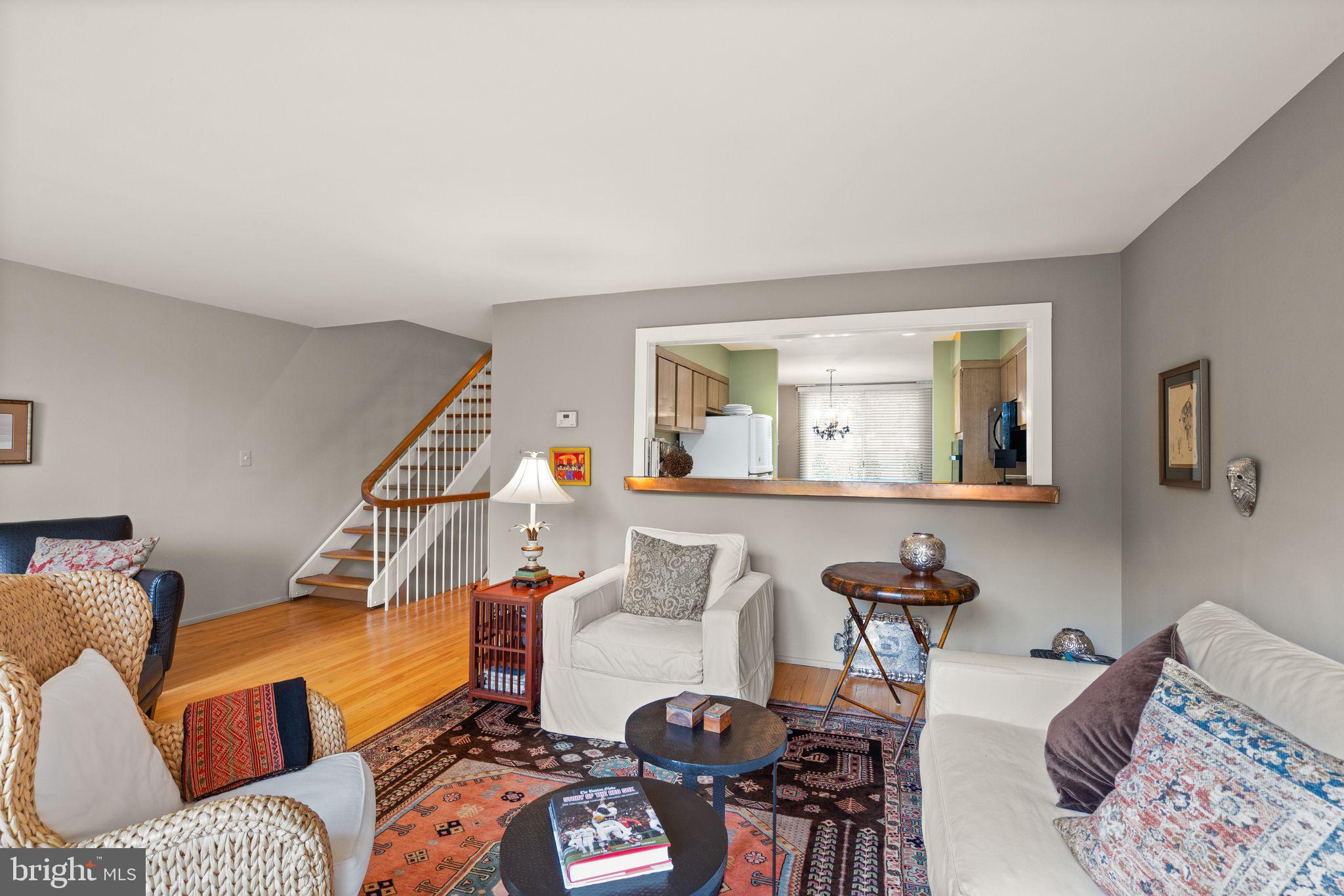 RESTON - Residential