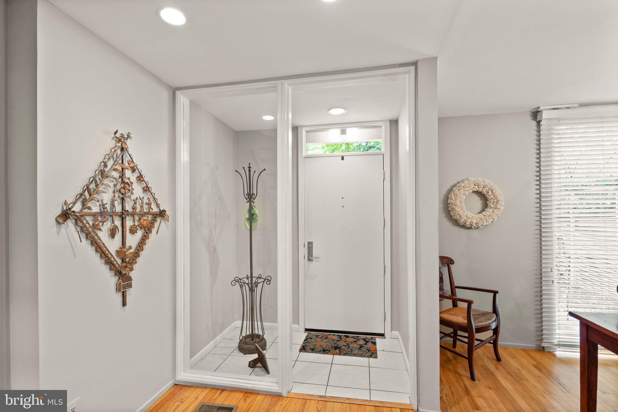 RESTON - Residential