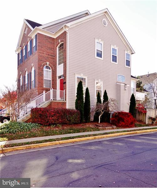 ASHBURN VILLAGE - Residential Lease