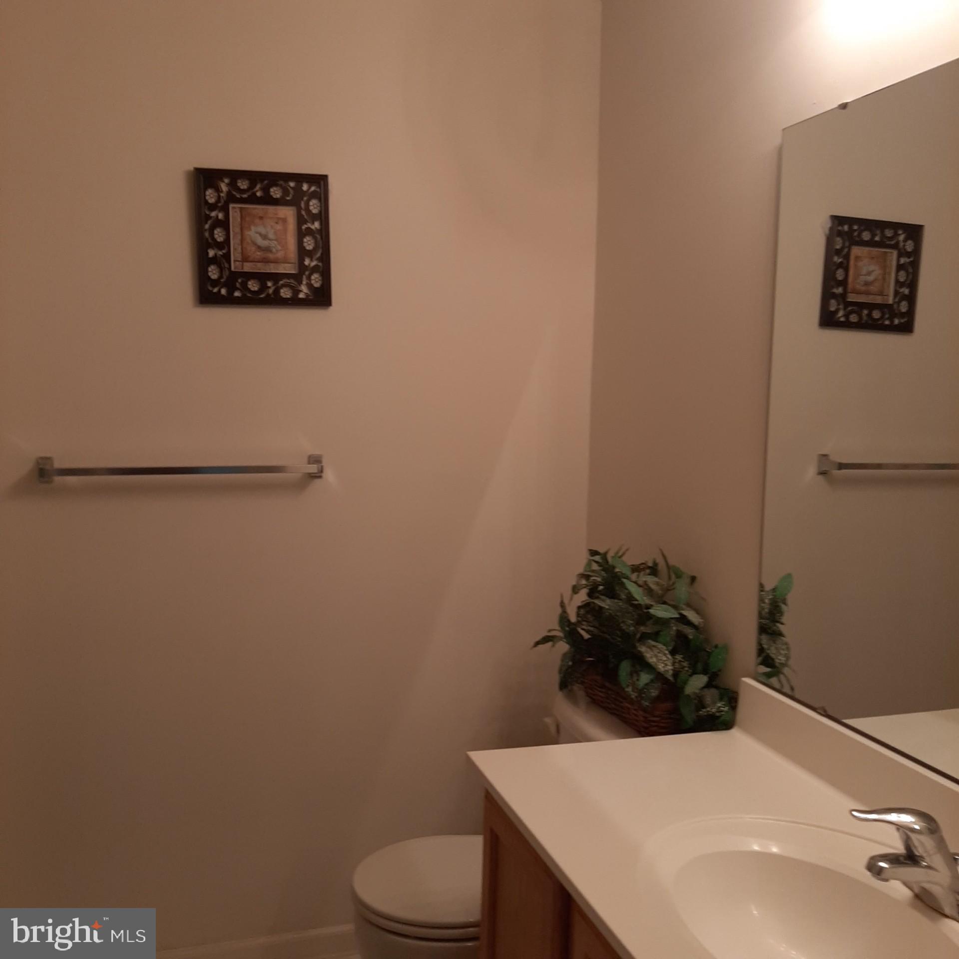 LAKELAND PLACE - Residential Lease