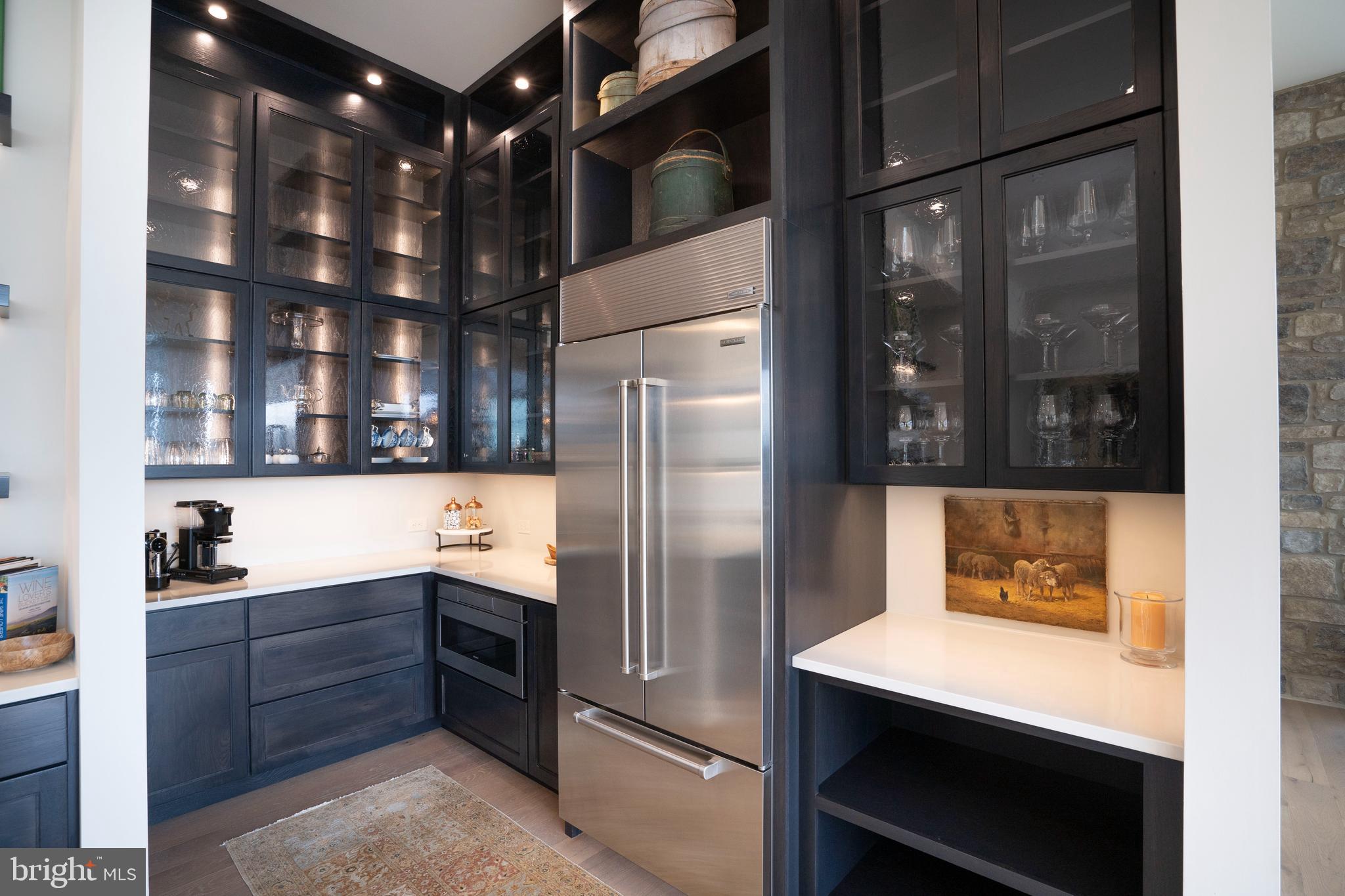 101 NORTH QUEEN - Residential