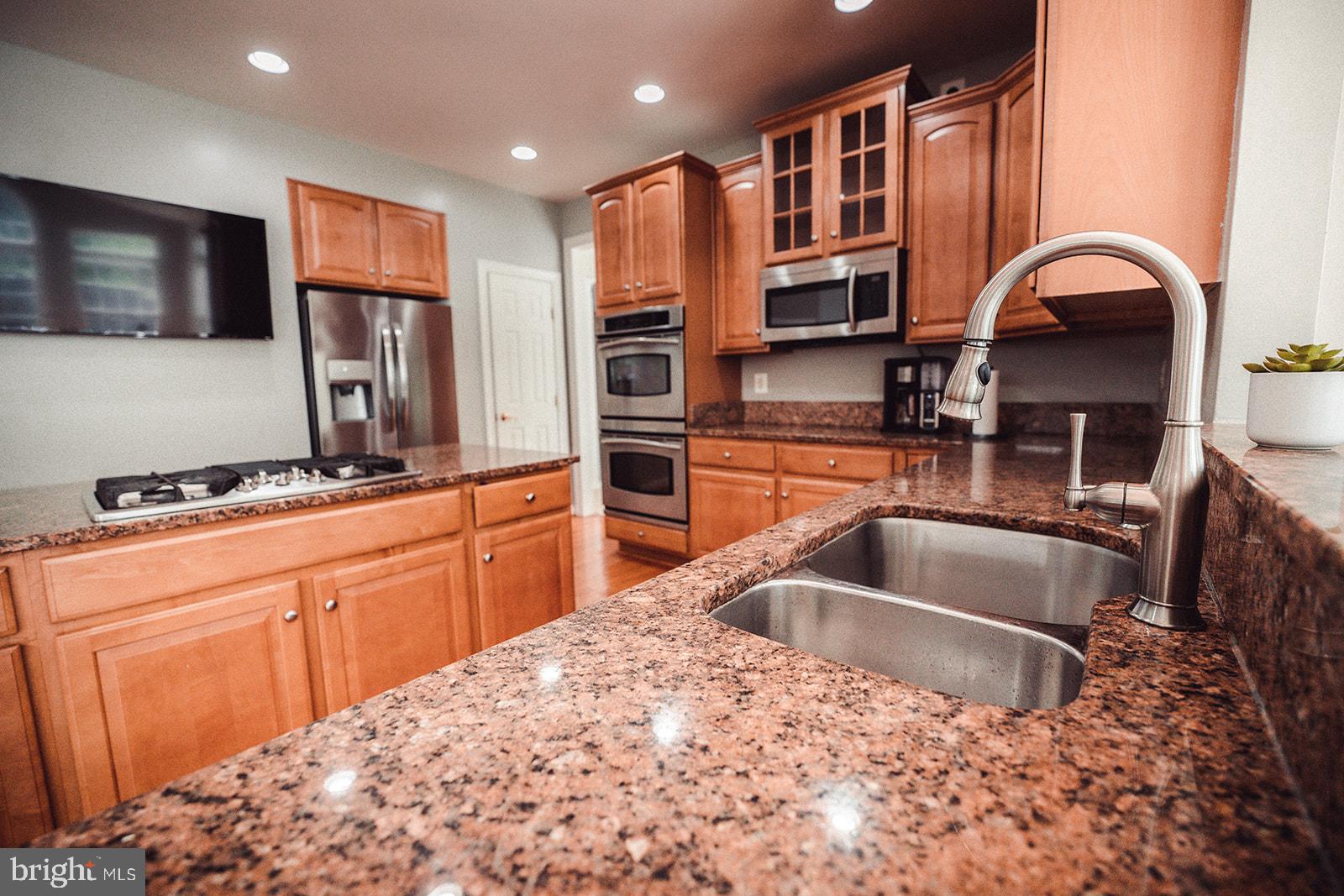 GALYN MANOR - Residential