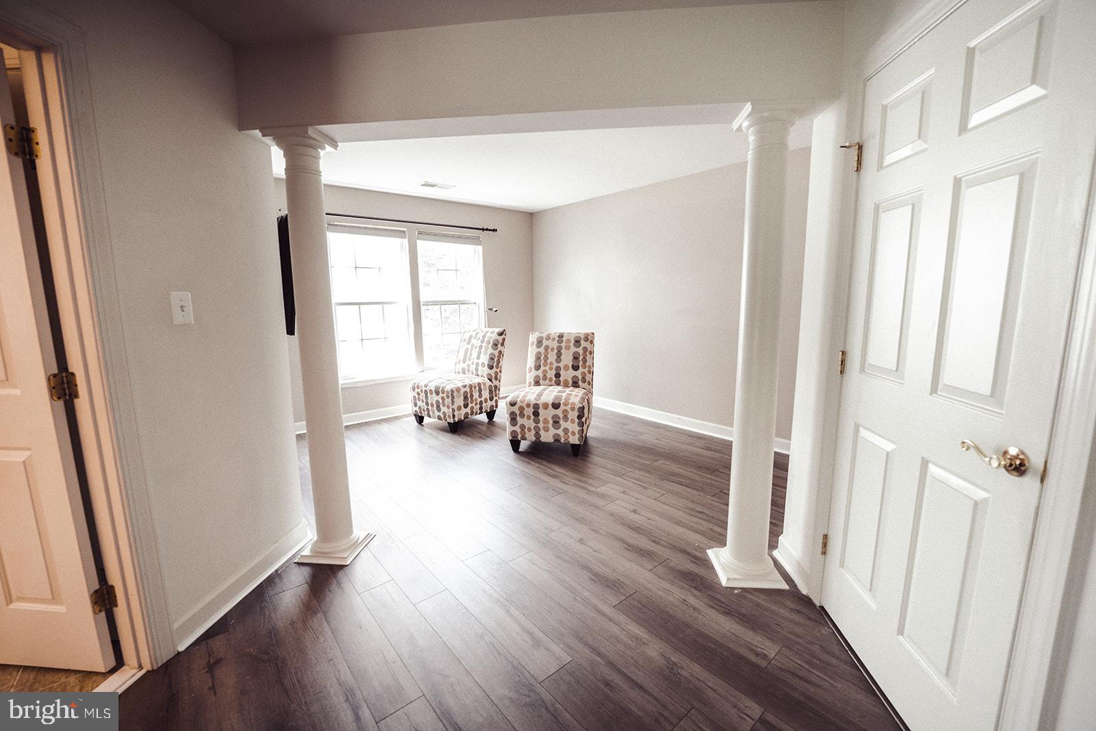 GALYN MANOR - Residential