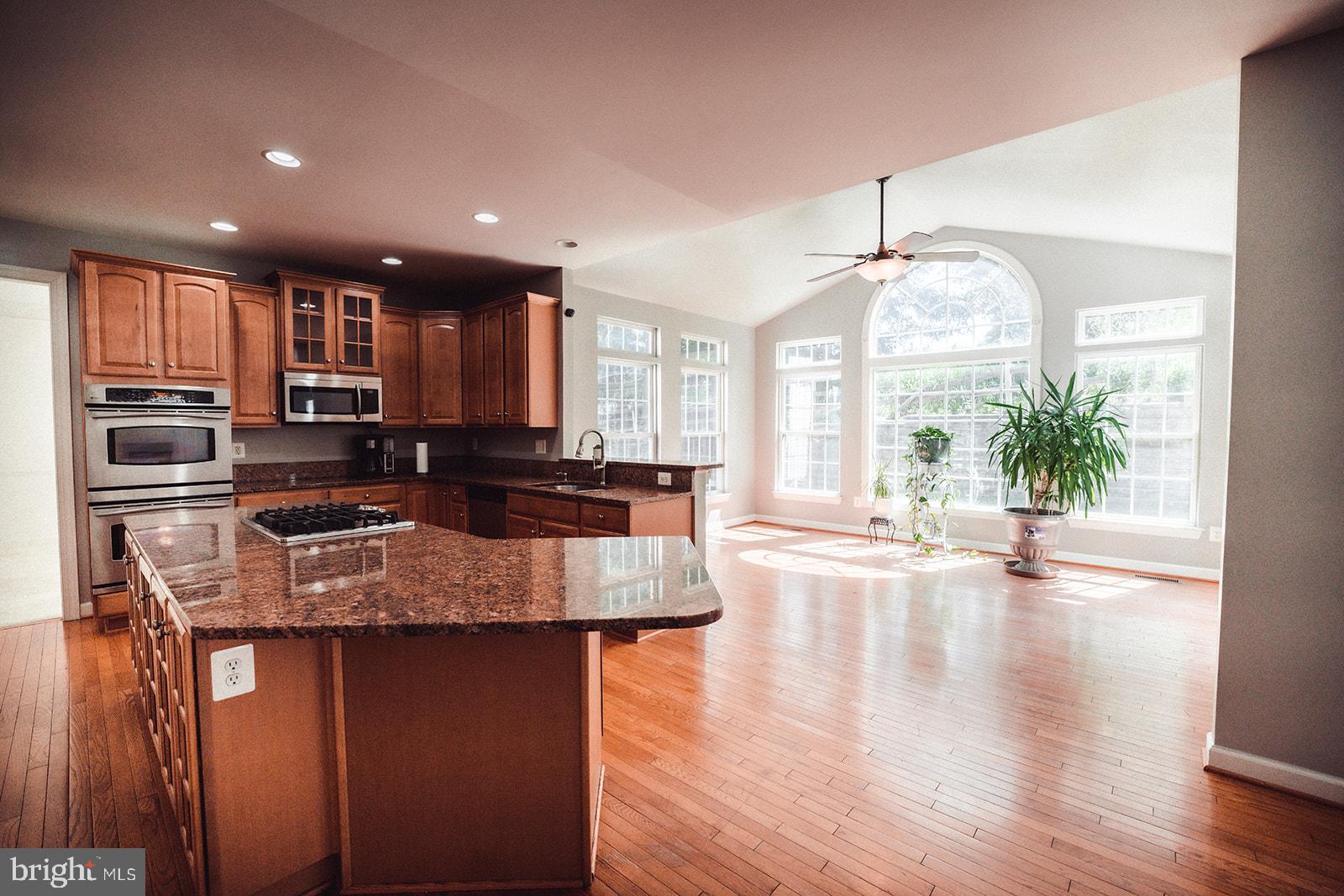 GALYN MANOR - Residential