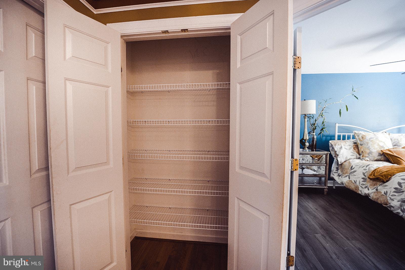 GALYN MANOR - Residential