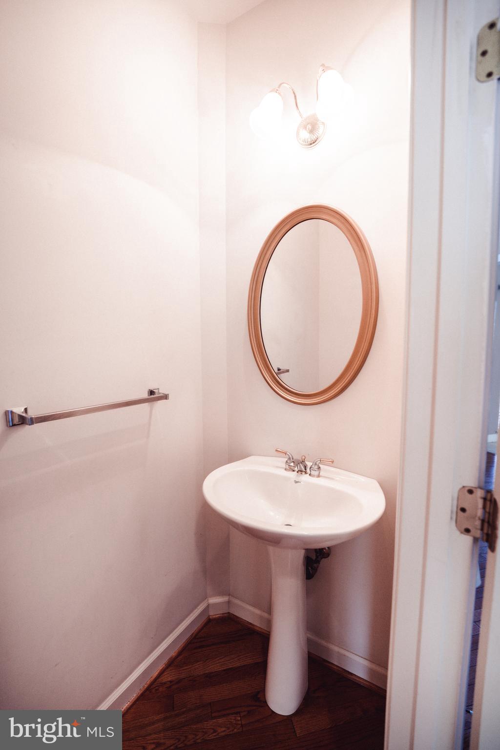 GALYN MANOR - Residential