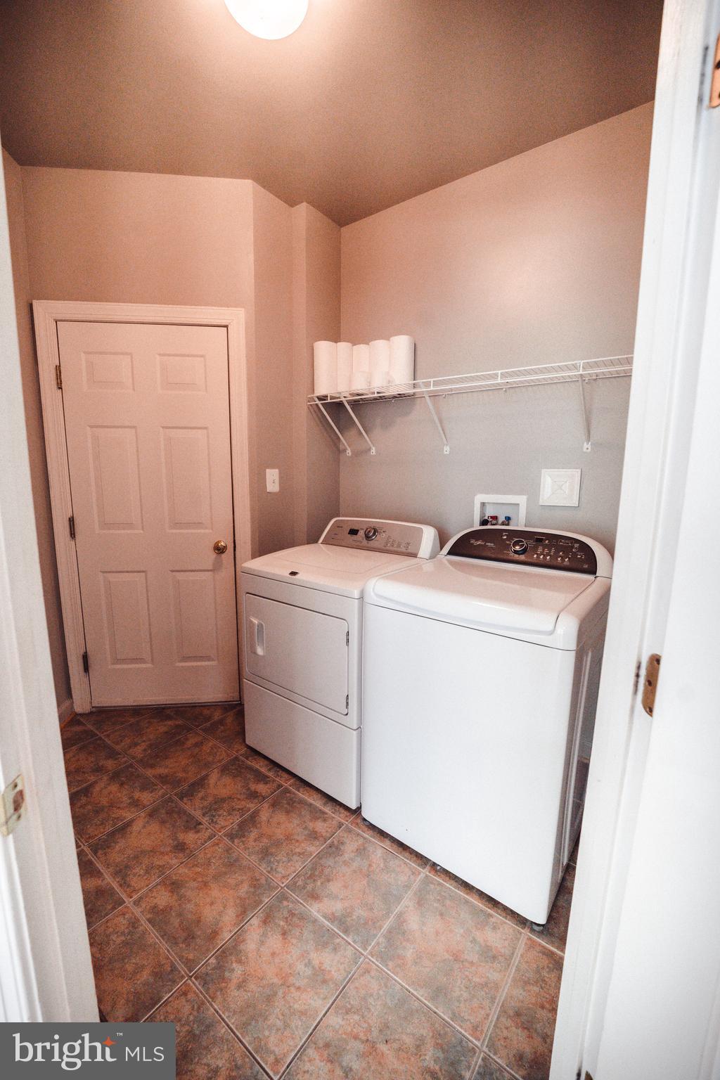 GALYN MANOR - Residential