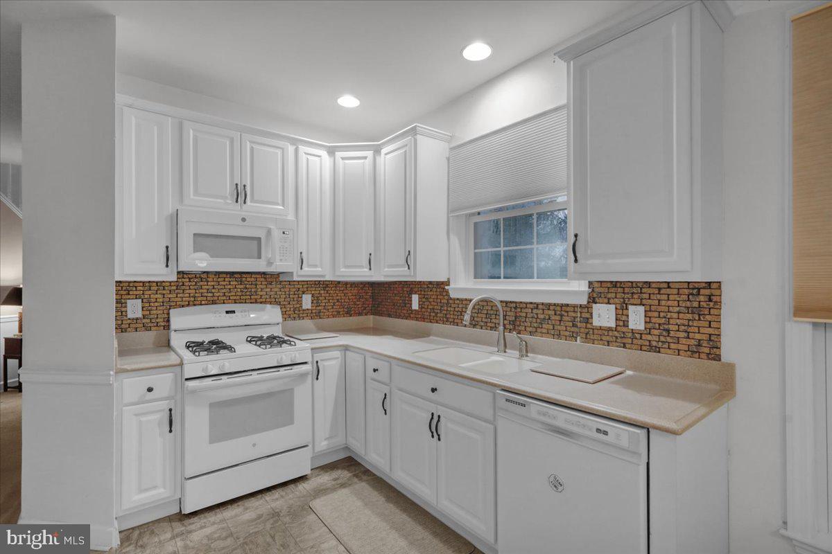 WYOMISSING COURT - Residential