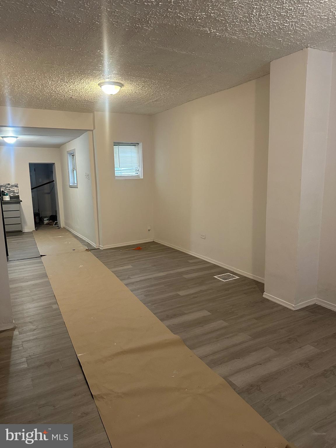 KENSINGTON - Residential