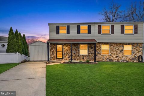 Townhouse For Sale - 128 Ravenswood Court<br/> JOPPA, MD 21085