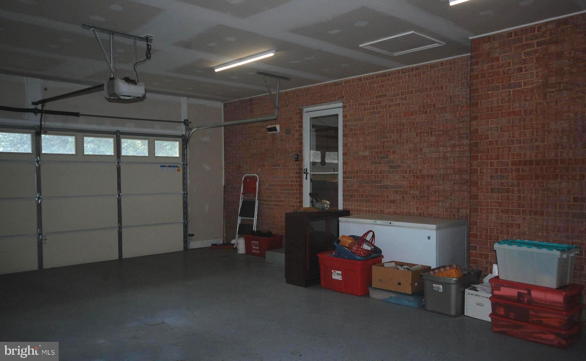 TUSCAWILLA HILLS - Residential