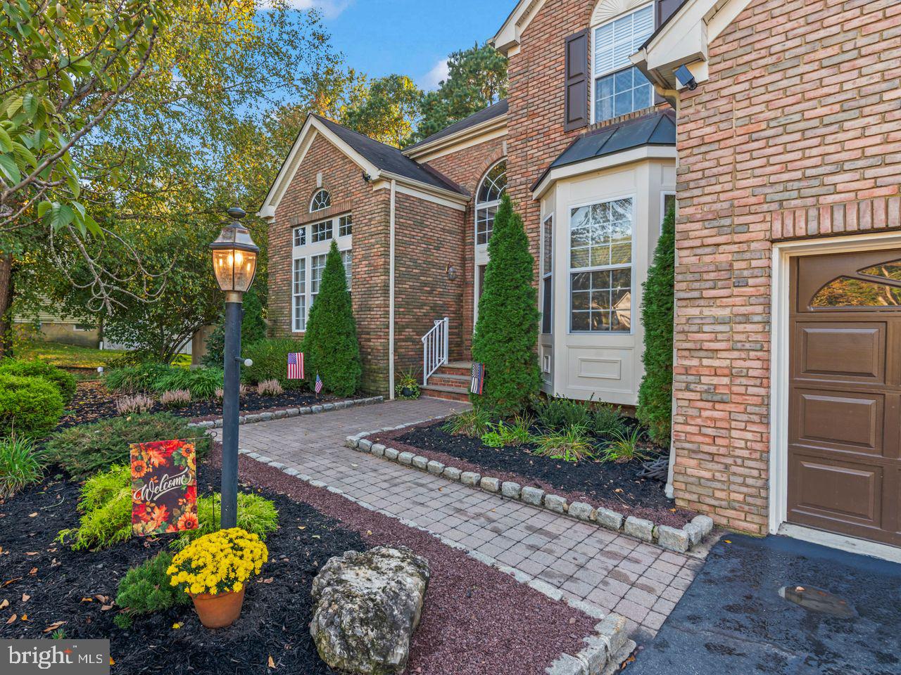 5 BLACK OAK COURT
