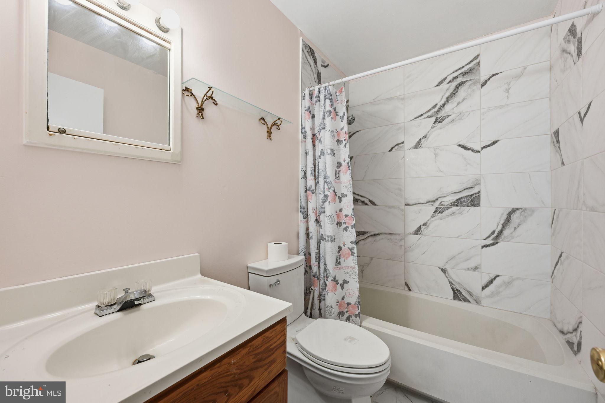 LAUREL - Residential