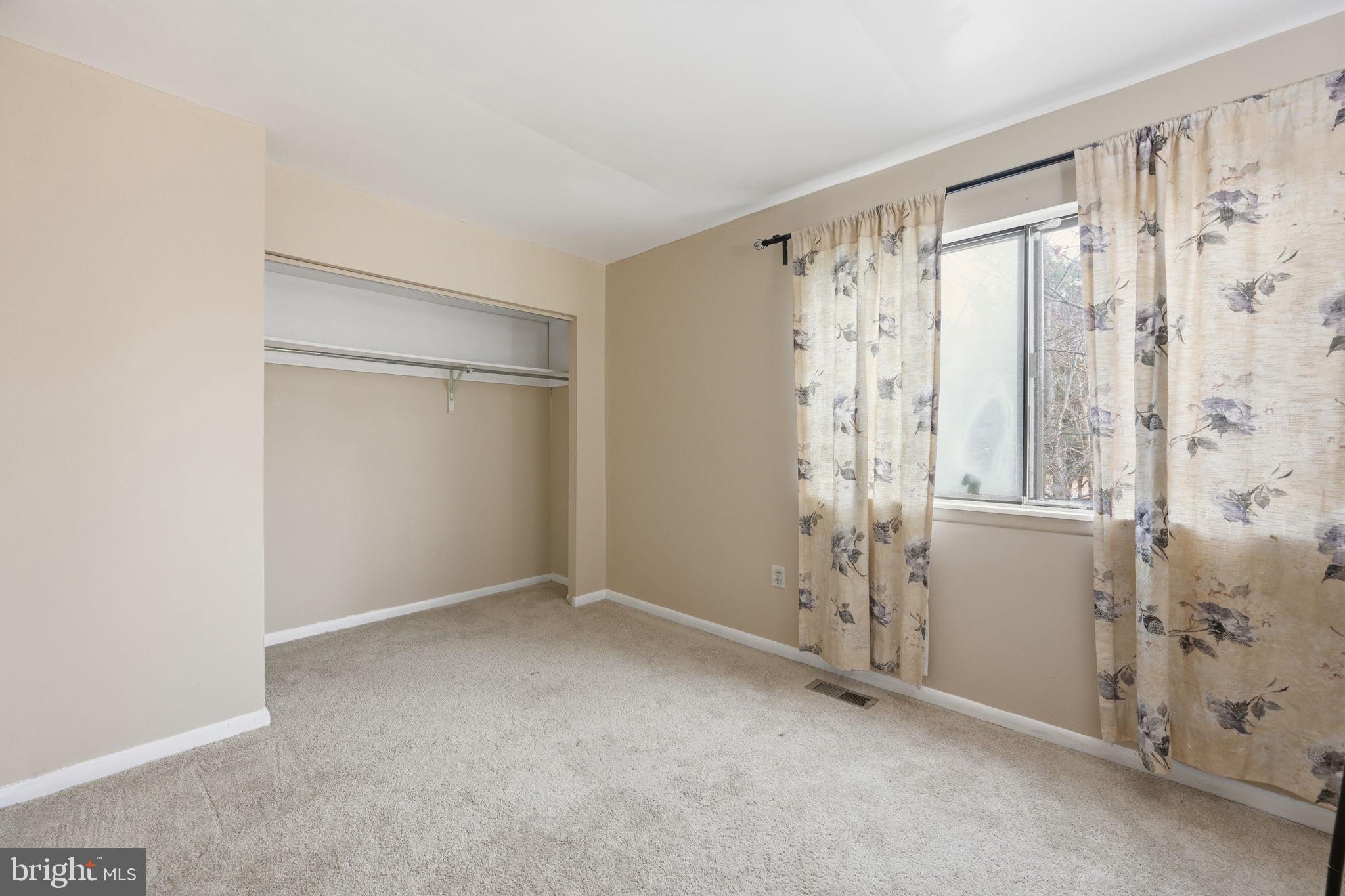 LAUREL - Residential