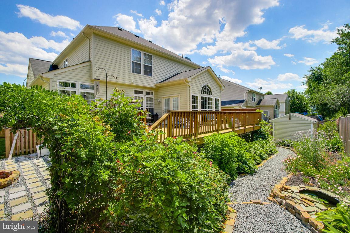 NEW TOWN MEADOWS - Residential