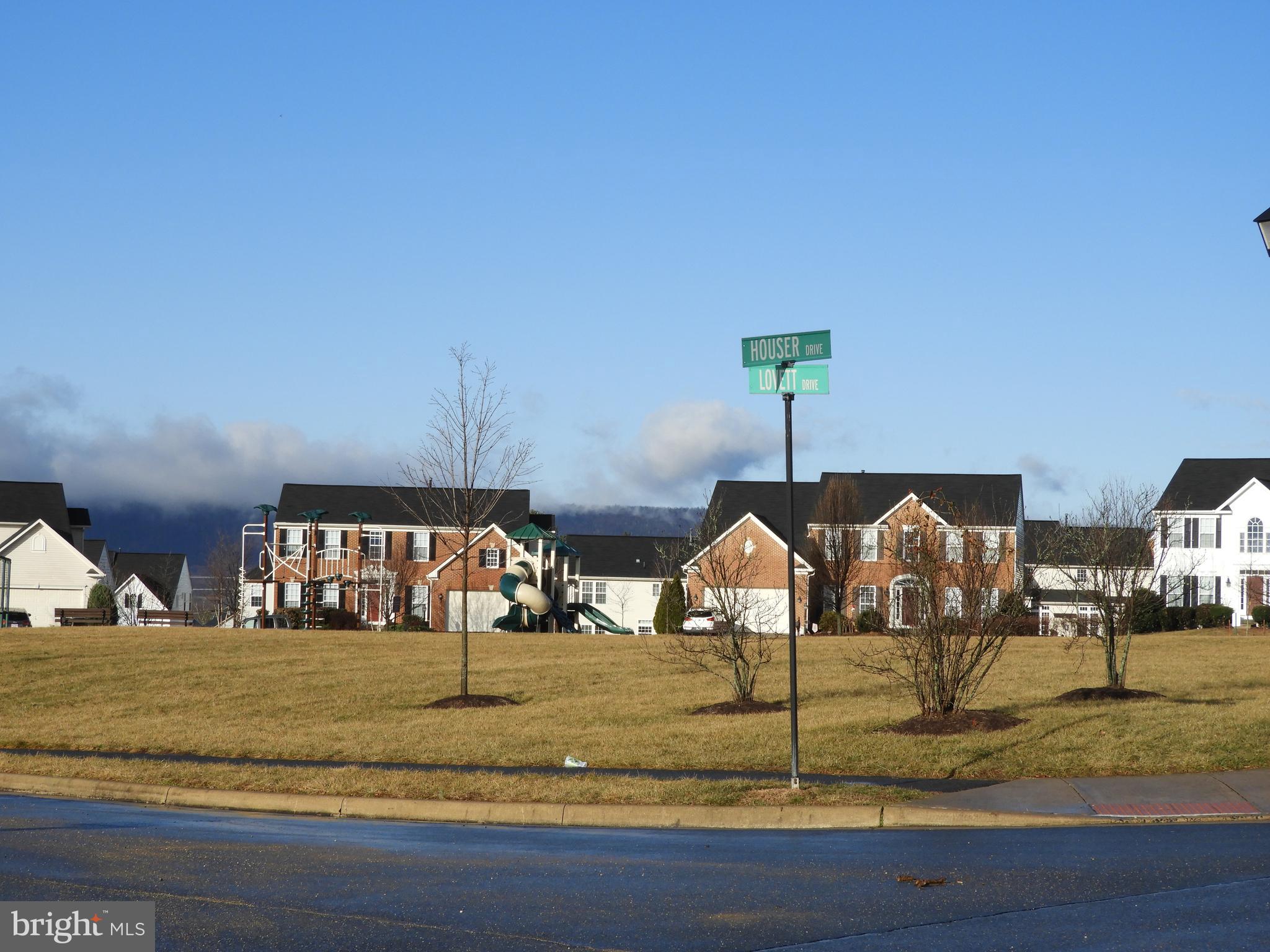NEW TOWN MEADOWS - Residential