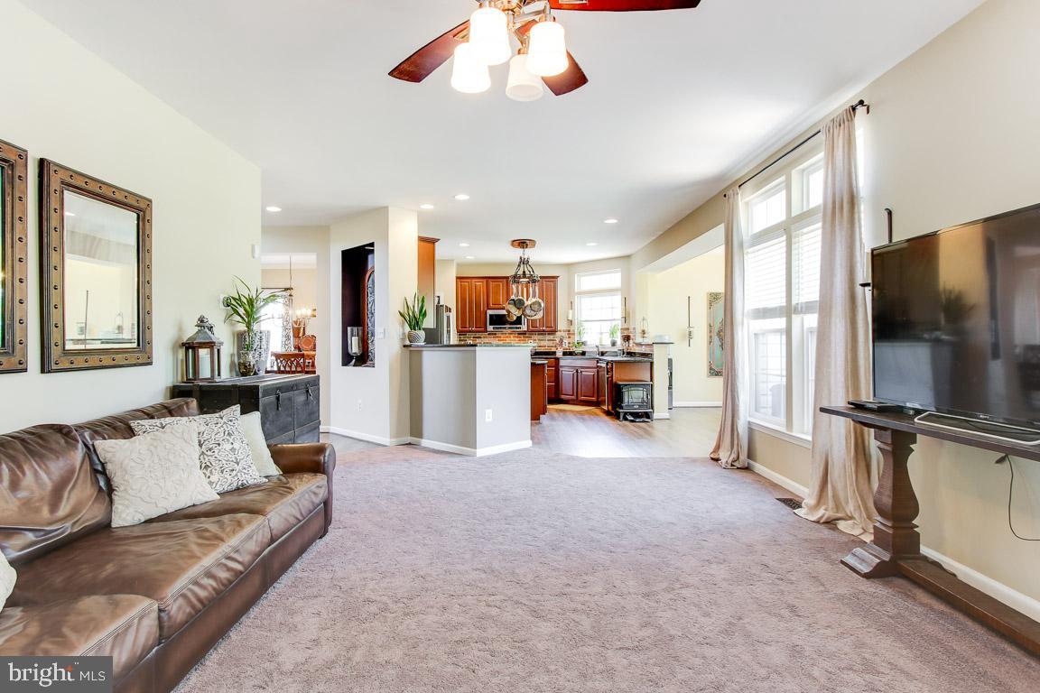 NEW TOWN MEADOWS - Residential