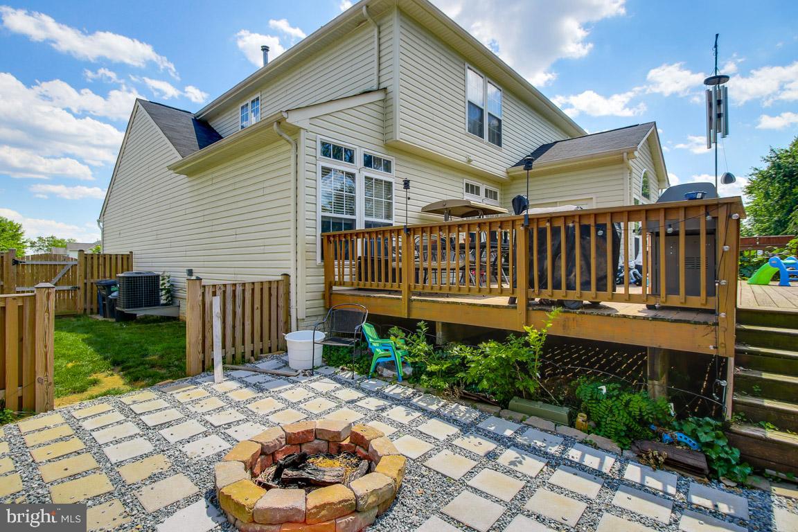 NEW TOWN MEADOWS - Residential