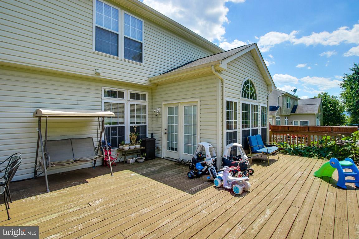 NEW TOWN MEADOWS - Residential