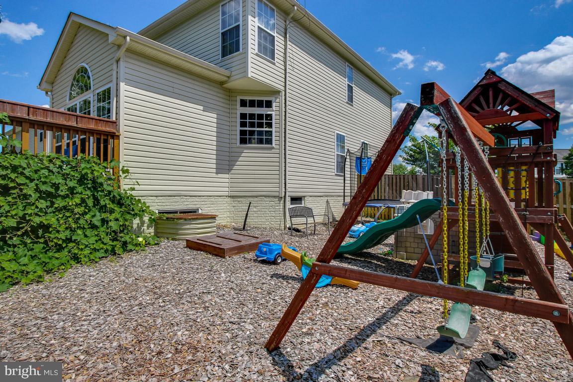NEW TOWN MEADOWS - Residential