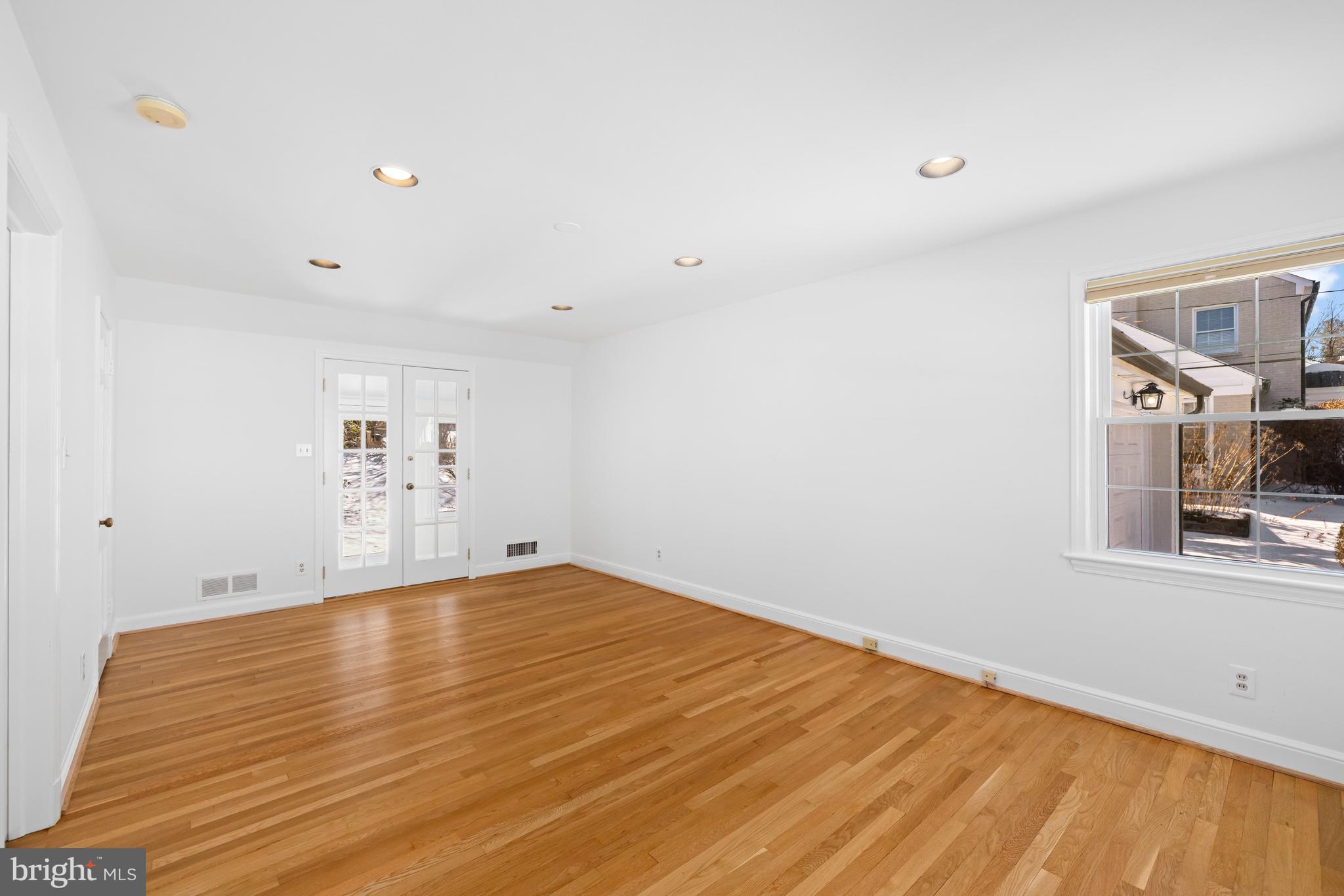 THE HAMLET - Residential