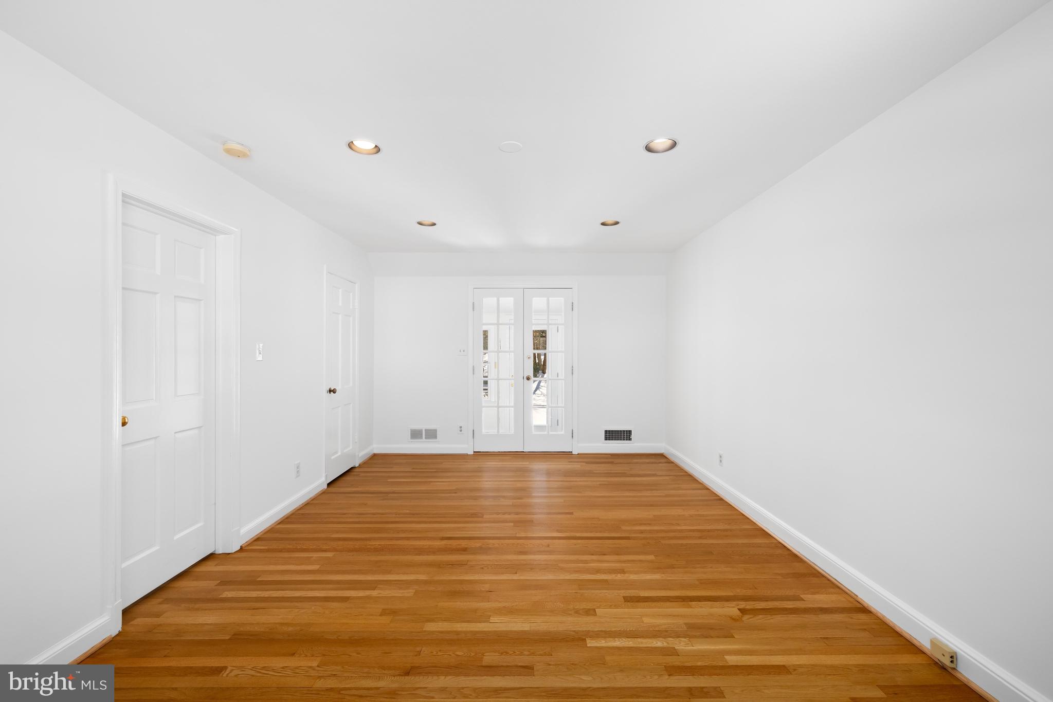 THE HAMLET - Residential