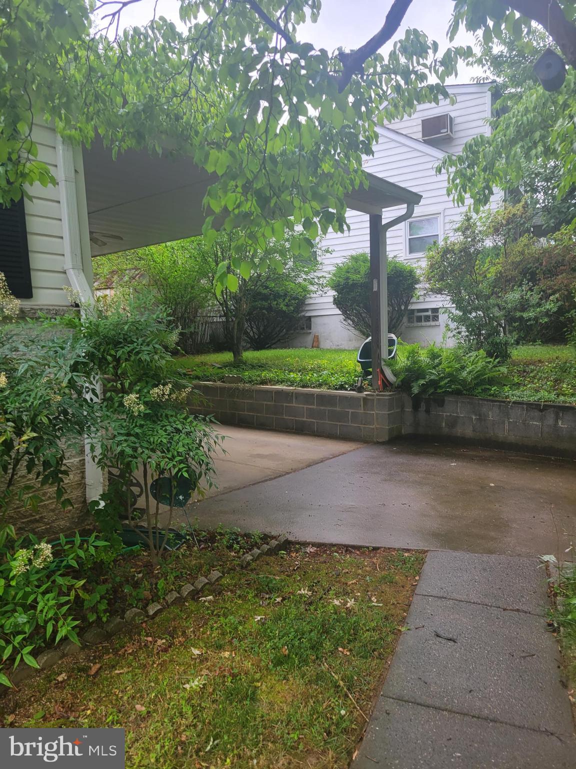 VEIRS MILL VILLAGE - Residential