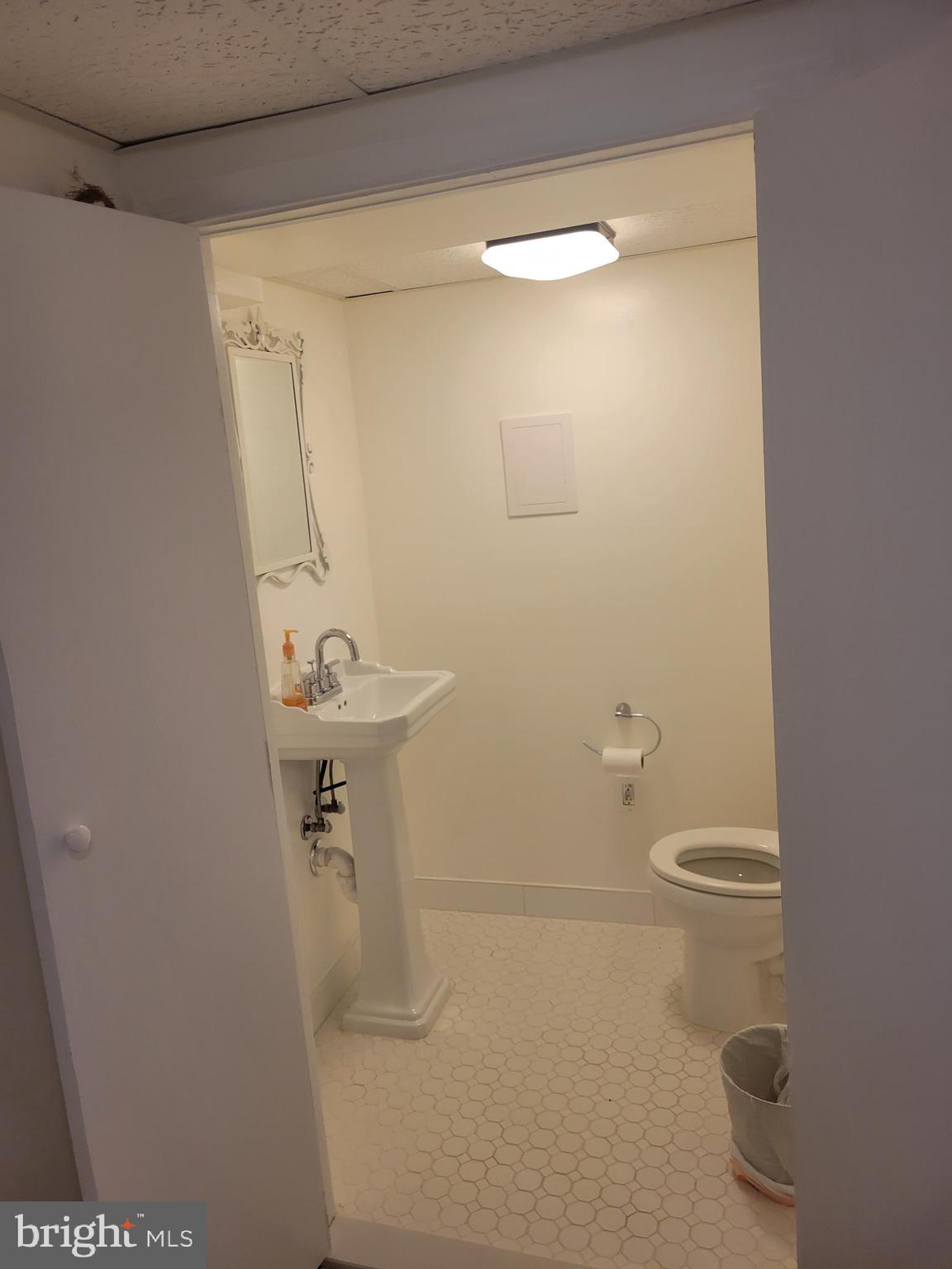 VEIRS MILL VILLAGE - Residential