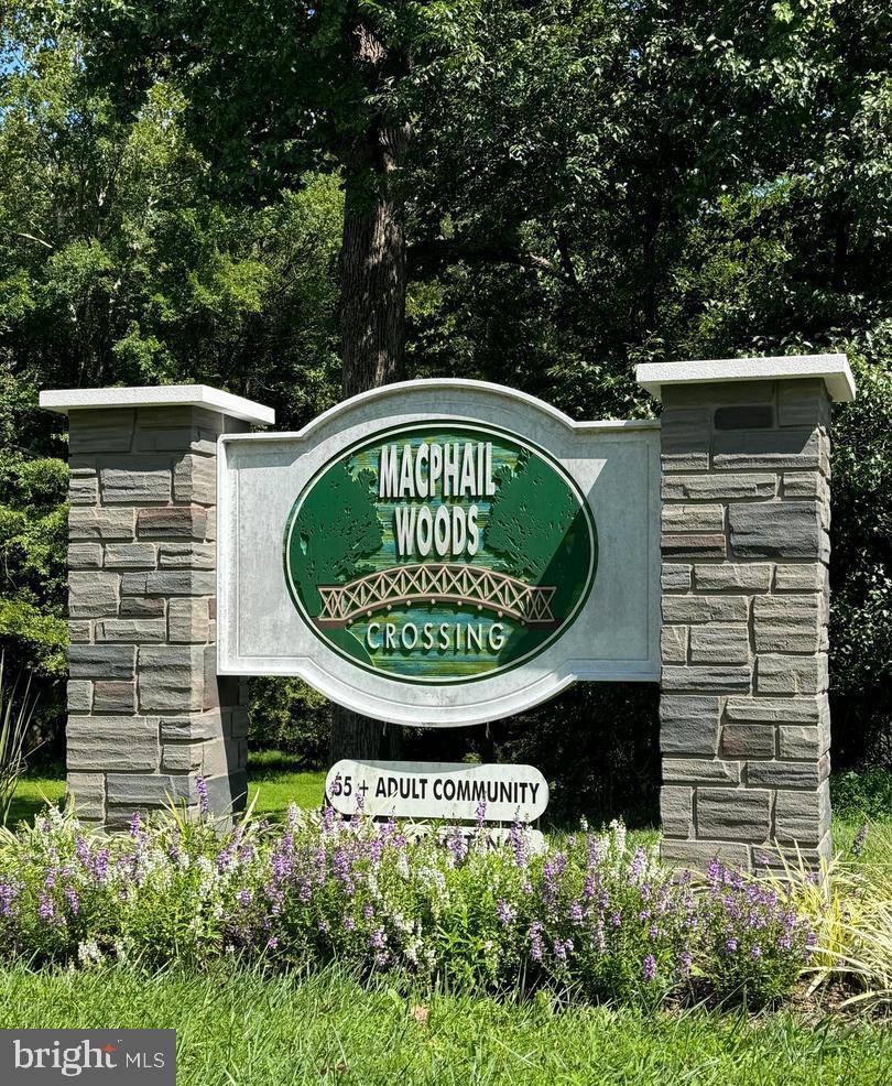 902 MACPHAIL WOODS CROSSING 1D